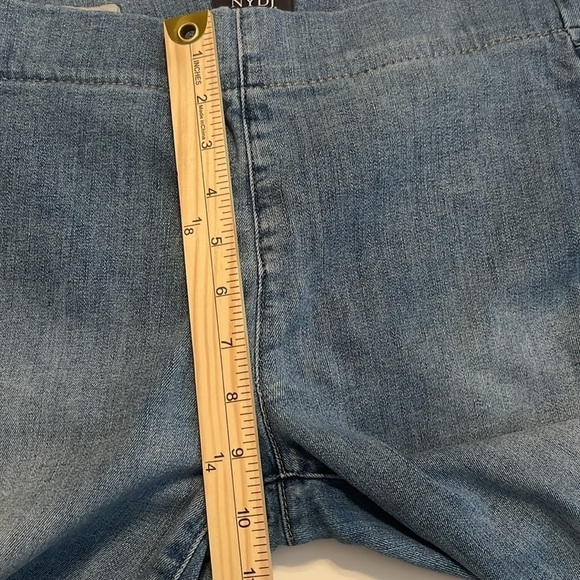 NYDJ Alina Pull On Ankle Jeans Light Wash Size 6 - Picture 6 of 13